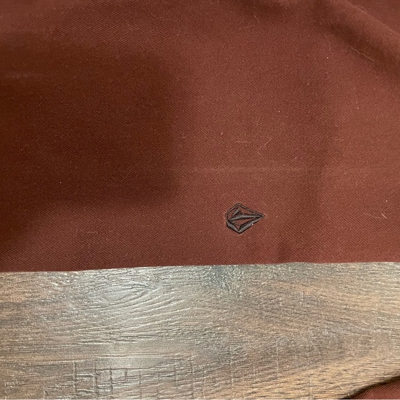 Boys reddish brown volcom pants. Size 10Y/24 - Picture 2 of 4